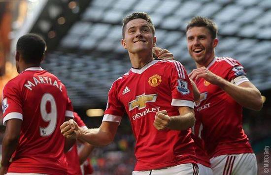 賽場上有着 賽場上有着