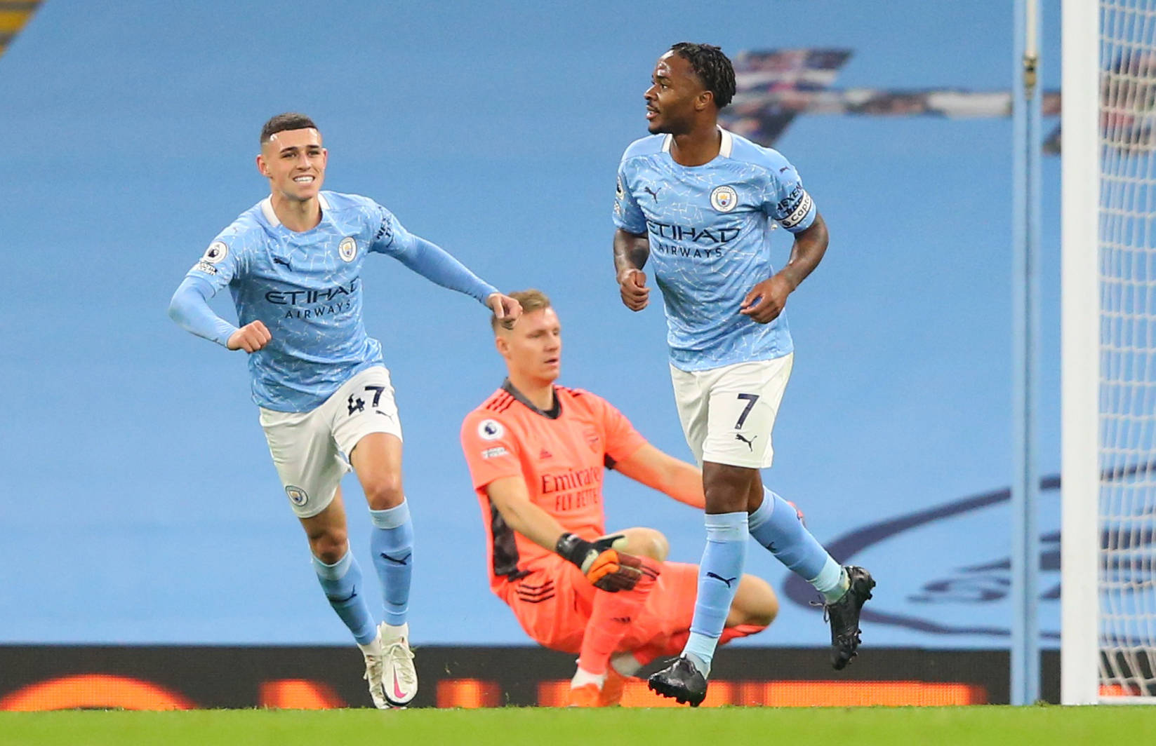 点球门前的 点球门前的